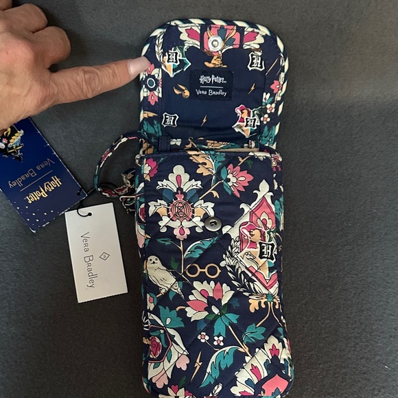 Vera Bradley Harry Potter Carson Cellphone Crossbody Bag Home to Hogwarts - Picture 4 of 15